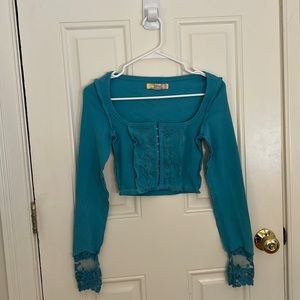 Beautiful Blue Lace Urban cropped long sleeve